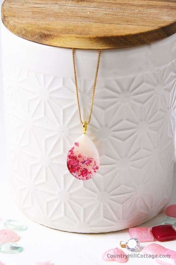 Resin pendant - Image 2