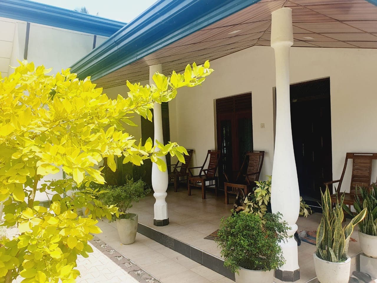 Ja ela, Ekala house for sale - Image 3